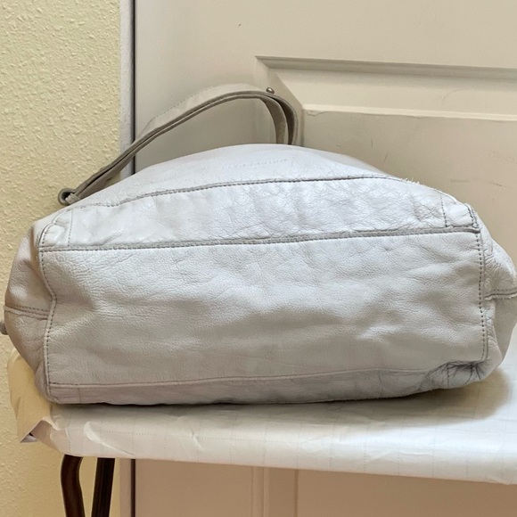 Liebeskind Berlin Medea double dye leather shoulder bag - Picture 8 of 16